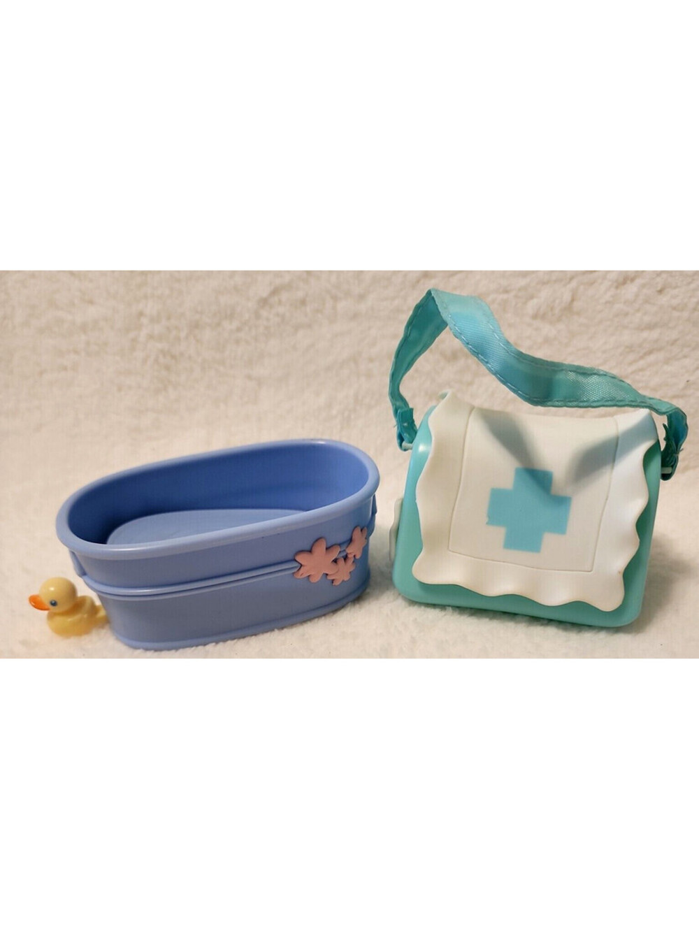 Littlest Pet Shop LPS Blue Moving Bath Tub Baby Duck G